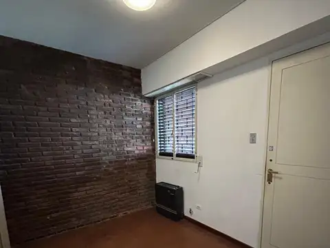 Casa 5 ambientes con 1 baño