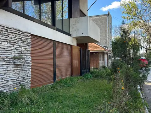 Avenida Tomas Espora 800