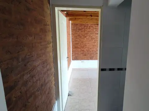 Depto Tipo Casa 2 ambientes con 1 baño
