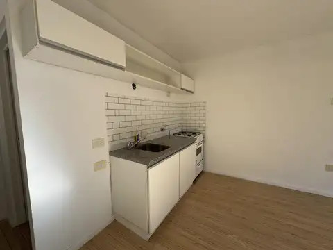 Departamento en Alquiler en Republica De La Sexta, $ 260.000