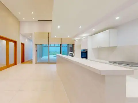 Casa en Alquiler en Countries y Barrios Cerrados en La Plata, USD 2.860