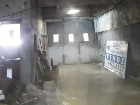 GALPÓN CON OFICINAS, PATIO, TERRAZA, VESTUARIOS, Y VIVIENDA, POLO AUDIOVISUAL, PATERNAL.