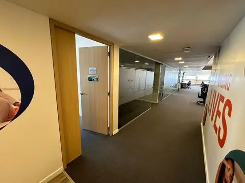 Oficina en Venta con 2 cocheras