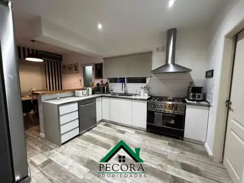 Casa en Venta en Saint Matthews, USD 398.000