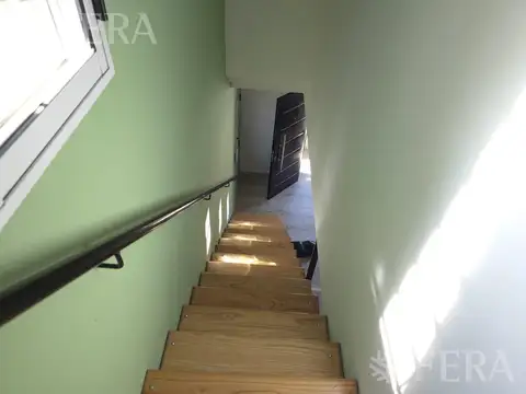 Depto Tipo Casa en Venta con 1 cocheras