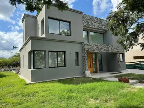 av de los lagos 1400