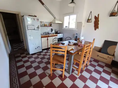 Casa 5 ambientes con 2 baños