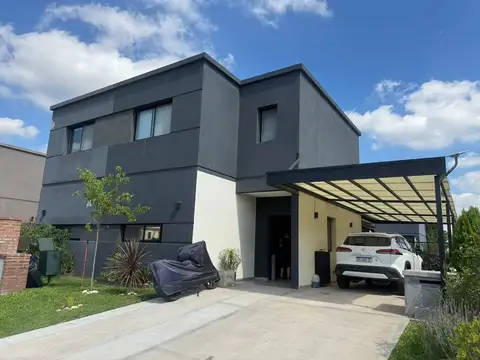 Casa en Venta en Pilar, USD 169.000