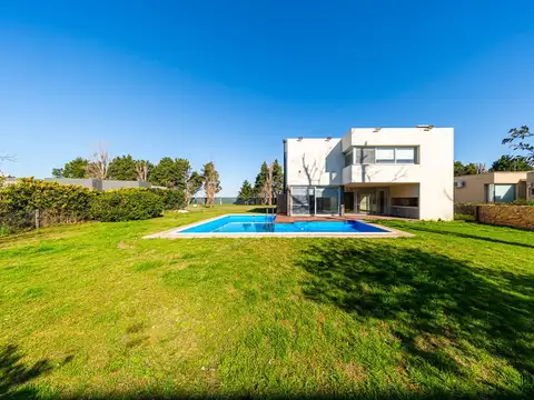 Casa en Los Alamos Club de Campo