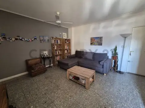 VENTA DEPARTAMENTO  2 AMBIENTES EN  LOMAS DE ZAMORA, CON RENTA