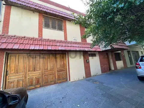 3 entre 38 y 39 800, Piso 0