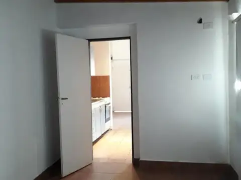 Depto Tipo Casa en Alquiler en Villa Adelina, $ 650.000