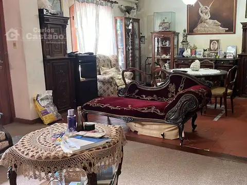 Casa en 1 Planta de 4 Amb. con Fondo y Terraza