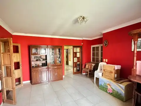 Casa 6 ambientes con 1 baño