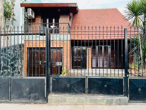 CHALET 3 DORMITORIOS  VILLA ADELINA apto Credito