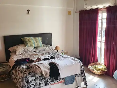 SE VENDEN DUPLEX DE DOS DORMITORIOS EN PARQUE SAN MARTIN