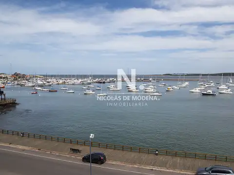 Departamento con vista al puerto.