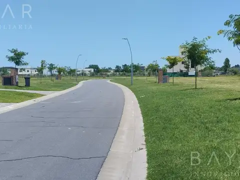 Terreno en Venta 30  mts Fondo