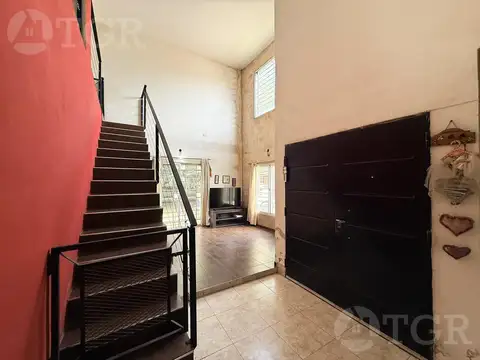 Casa 5 ambientes con 1 baño