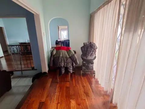 Depto Tipo Casa en Venta con 1 cocheras