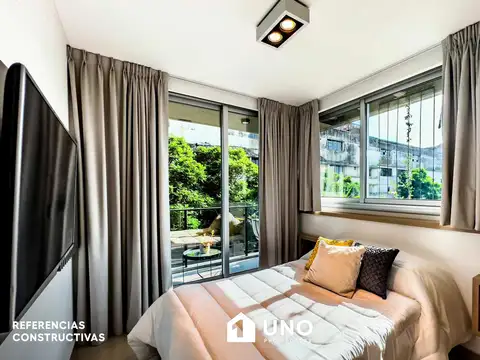 Montevideo y San Martin - Dpto de 3 Dormitorios Externo. Cochera disponible.