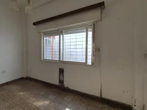 En venta Casa Multifamiliar 3 y 2 amb. Patio, Garage, Terraza. Florida Oeste