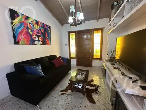 Casa 2 ambientes con 1 baño