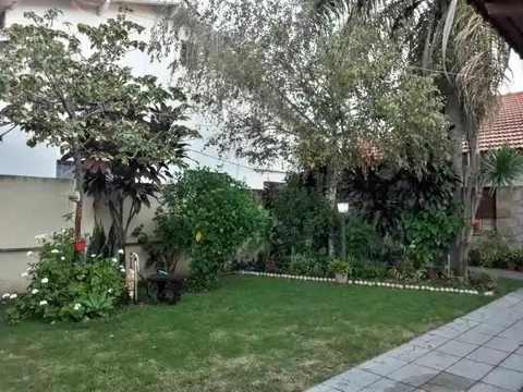 Casa en Venta en Quilmes Oeste, USD 200.000