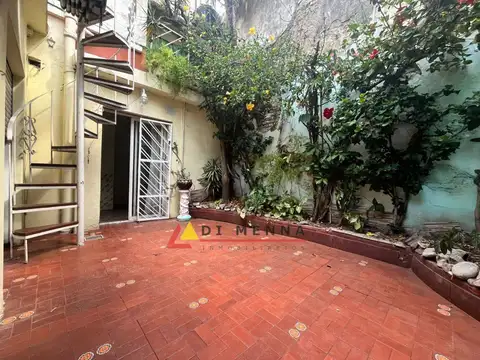 Depto Tipo Casa en Venta con 1 cocheras