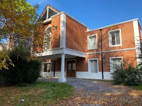 Venta de casa en Los Quinchos  Apto Credito - 100