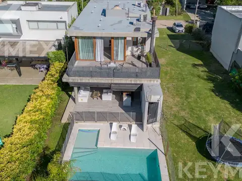 C. 461 E/ 11 y 12 El Quimilar- City Bell