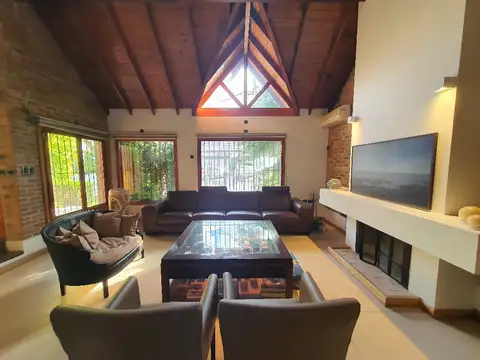 Casa en Venta en Lomas de San Isidro, USD 780.000