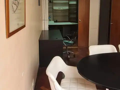 Oficina en Venta al Este