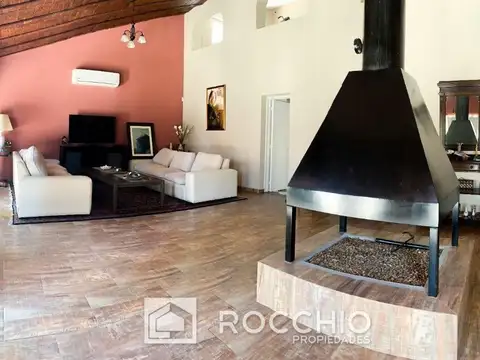 Casa en Venta en Don Torcuato, USD 560.000