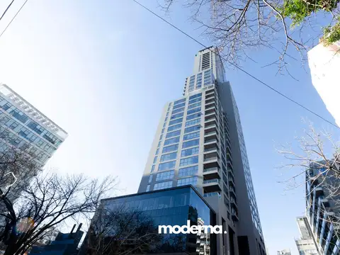 Venta departamento en Torre Bella - Piso alto vista al río - 2 cocheras y baulera