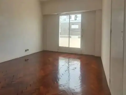 Alquiler de Casa 5 Ambientes en Villa Pueyrredón, Capital Federal