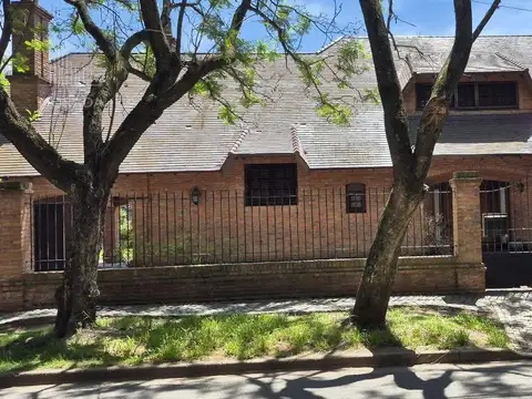 venta casa  5 ambientes en  Villa Morra I, Pilar