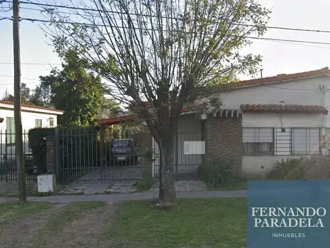 Casa en venta de 2 dormitorios c/ cochera en Villa Gobernador Udaondo