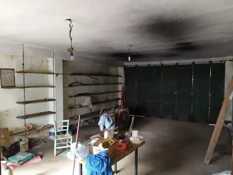 Casa en Venta con 3 cocheras