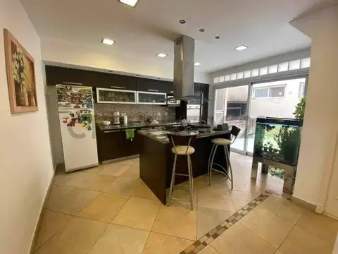 Venta Departamento Piso -4 Ambientes Paternal Patio Balcón