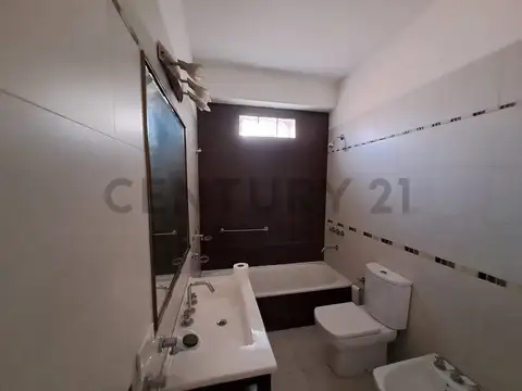 Venta Departamento Piso -4 Ambientes Paternal Patio Balcón