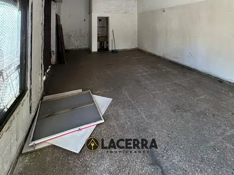 Local en Venta 40 años