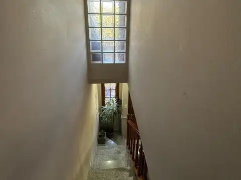 DUPLEX EN EL CORAZON DE VILLA SARMIENTO- FRENTE PLAZA ALSINA