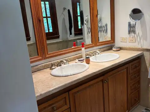 Casa en alquiler temporal en mini Barrio Sausalito (calle cerrada con portero eléctrico)