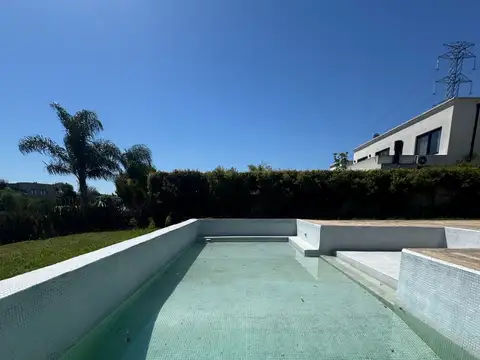 Casa en Alquiler de 3 dormitorios