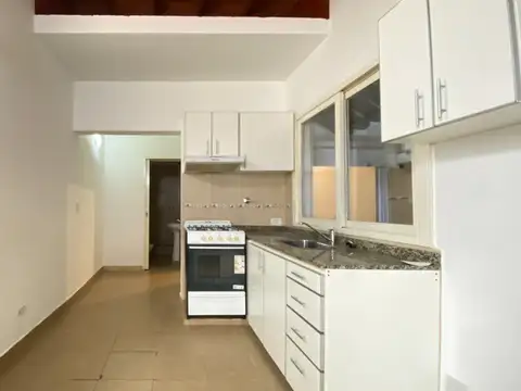 Intendente Alvear 1900, Piso PB