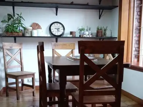 Casa 5 ambientes con 3 baños