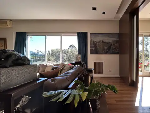 Departamento 6 ambientes con 3 baños