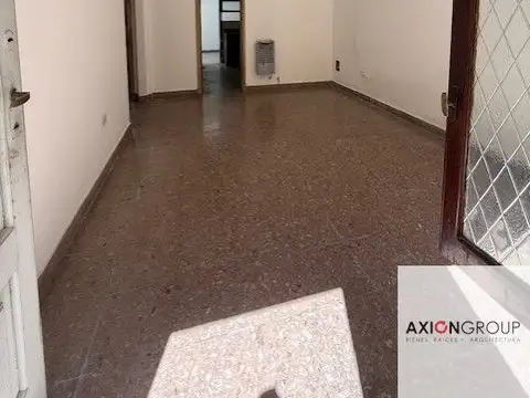 Depto Tipo Casa en Venta 50 años