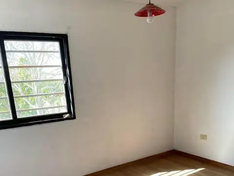 Departamento en Venta en Los Hornos, USD 65.000